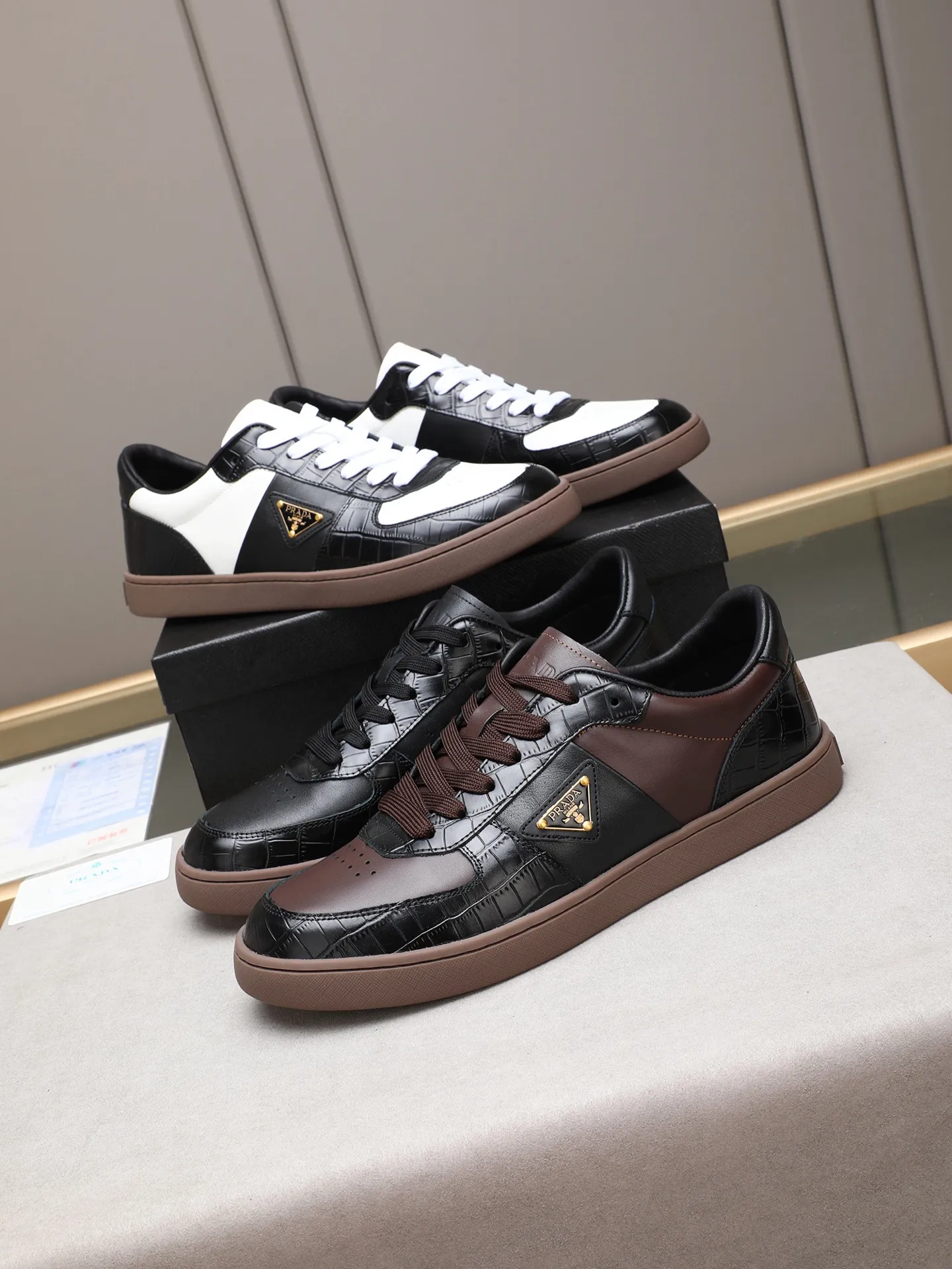 Men's shoes💰420💰 Brand: PRADA (Prada) Standard code: Men's code 38–44 (45 can be customized) Material: Original cowhide, breathable sheep lining Special outsole Style category: Men's fashionable casual sneakers Low-key luxury! Color: actual picture color